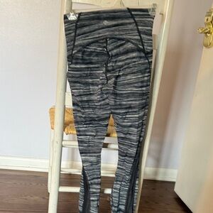 Lululemon Gray and black  Striped Leggings Size 4